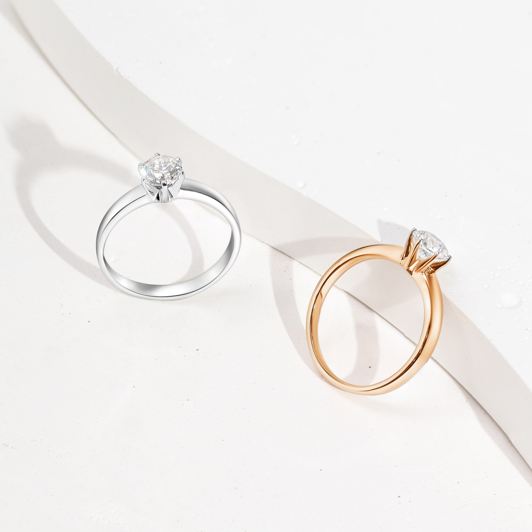 Кольцо из золота с бриллиантом 0,7 ct Кольцо из золота с бриллиантом 0,7 ct